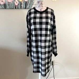 Long sleeve knit dress